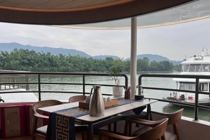 Stress-Free Li River Cruise with On-site Boarding Assistance 5