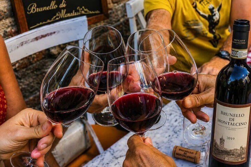 Montalcino and Brunello eBike tour among cypresses vineyards and villages 3