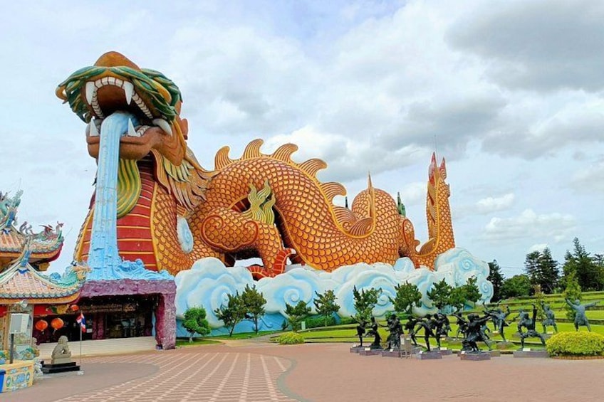 Sam Chuk Market Dragon Paradise Park and Wat Pa Lelai Tour 1