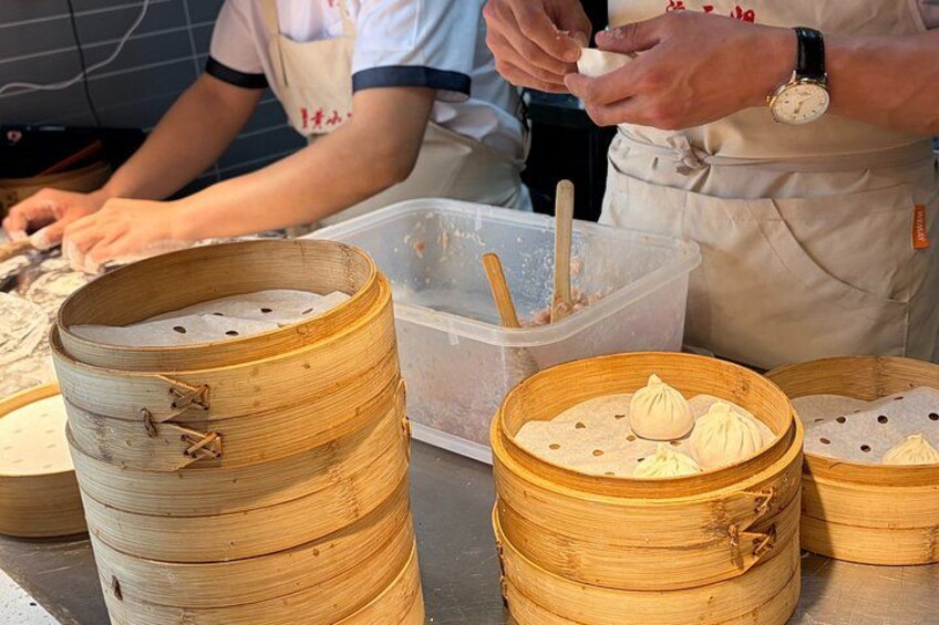 2-Hour Shanghai Street Food Tour: Dumplings, Tea & Old City Bites 4