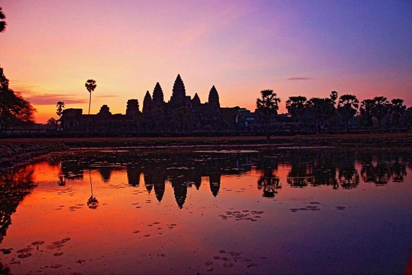 Siem Reap: Small-Group Guided Visit of Angkor Wat and Its Temples 1