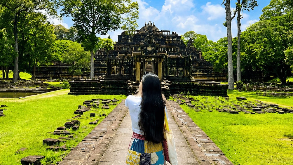 Picture 10 for Activity Siem Reap: Small-Group Guided Visit of Angkor Wat and Its Temples 5
