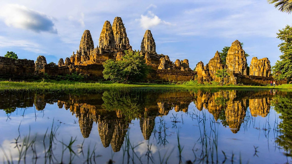 Picture 2 for Activity Siem Reap: Small-Group Guided Visit of Angkor Wat and Its Temples 5