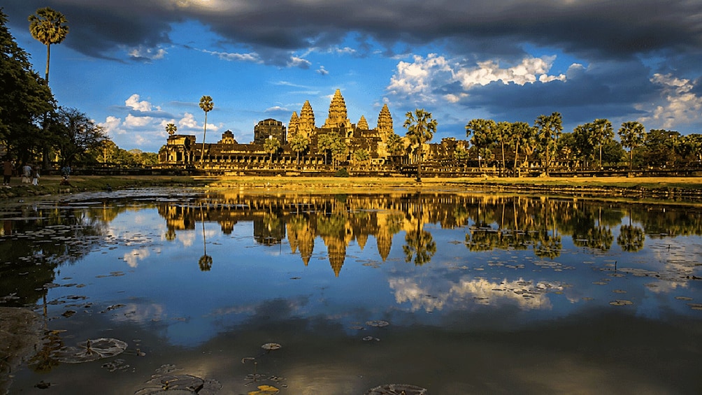 Picture 5 for Activity Siem Reap: Small-Group Guided Visit of Angkor Wat and Its Temples 2