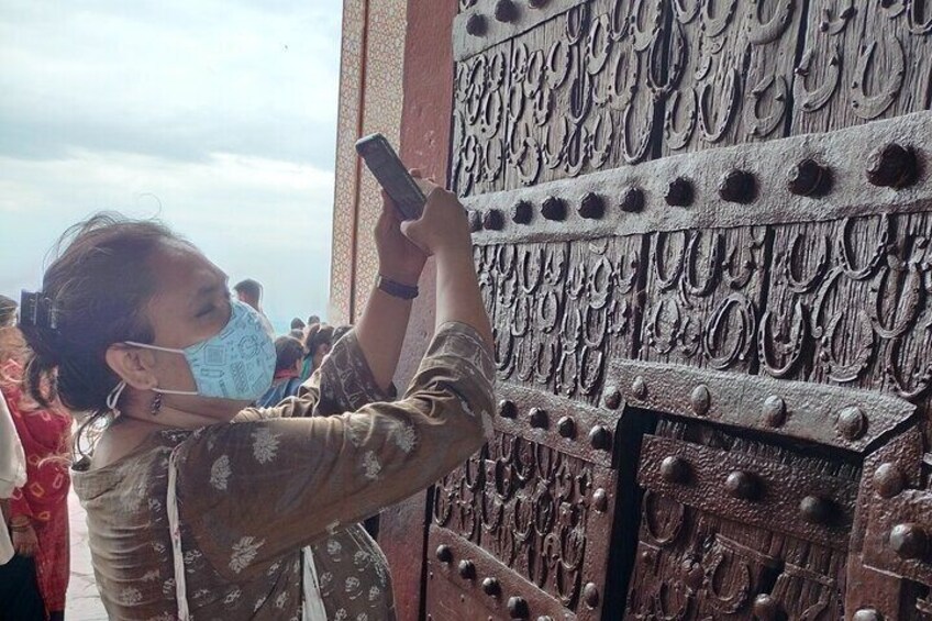 Private Historical Walking Tour in Fatehpur Sikri, India 1