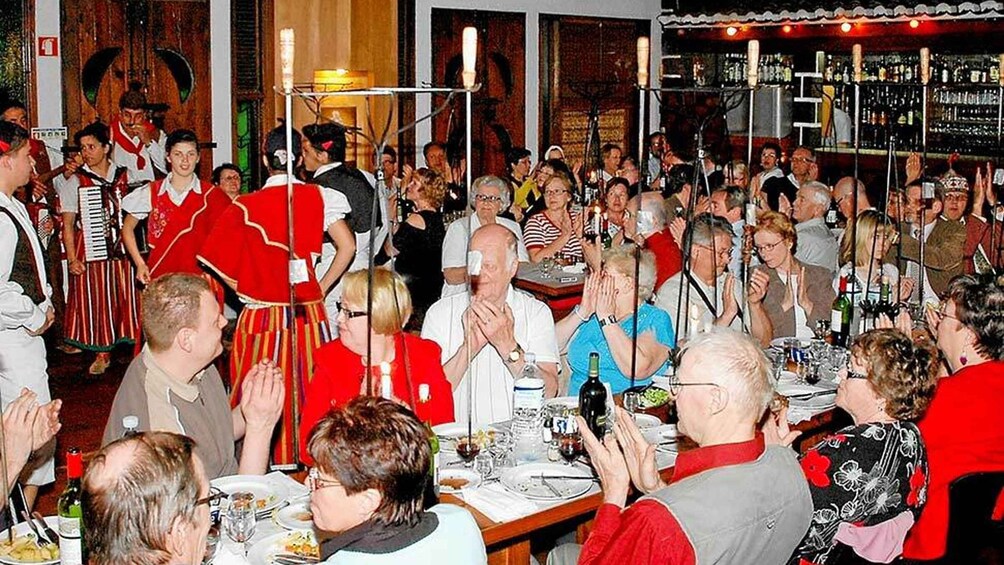 Picture 1 for Activity Madeira by Night with Traditional Dinner 3
