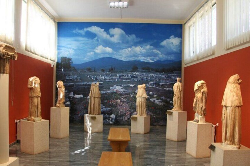 Gallery of Goddesses – Echoes of the Sacred Feminine
Inside the Museum of Ancient Messene, timeless statues of veiled women stand in silent grace, guardians of memory and mystery. 4