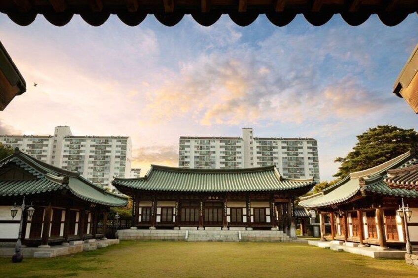 Incheon Private Tour from Airport to Seoul with Licensed guide 1