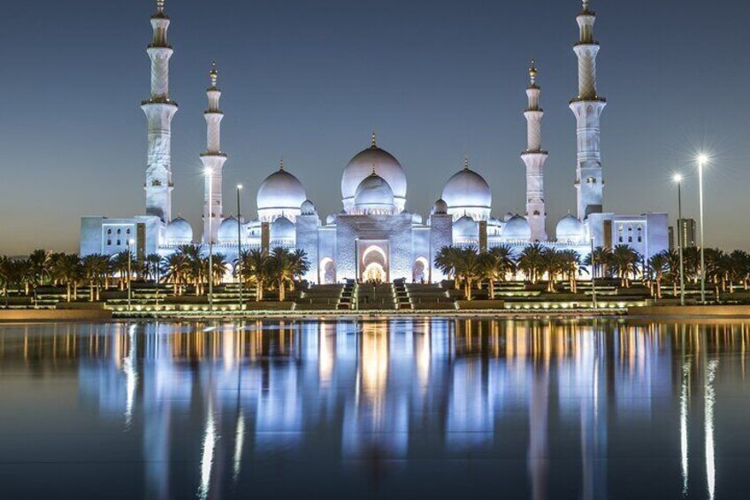 Abu Dhabi Tour in Private 4x4 with Grand Mosque, Louvre & Ferrari 1