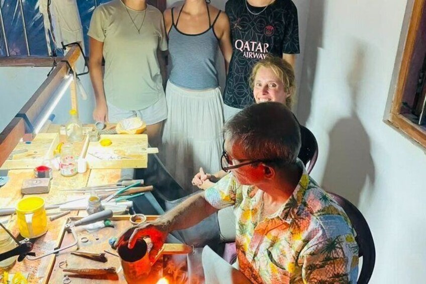 Unawatuna/Talpe : Jewelry Making Activity Experience 4