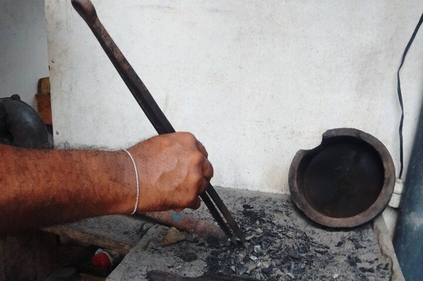 Galle: Jewelry Making Activity Experience with Snacks 4