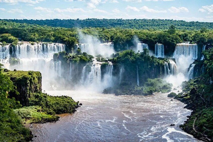 Guided tour of the Iguazu Falls and Aquafoz 2