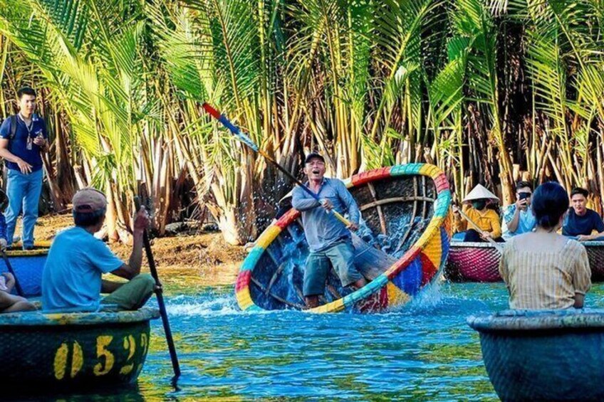 Hoi An Ancient Town Tour with Lantern Release, Basket Boat Ride, 5