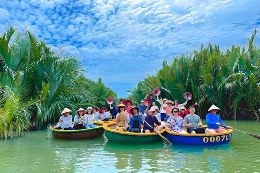 Hoi An Ancient Town Tour with Lantern Release, Basket Boat Ride, 3