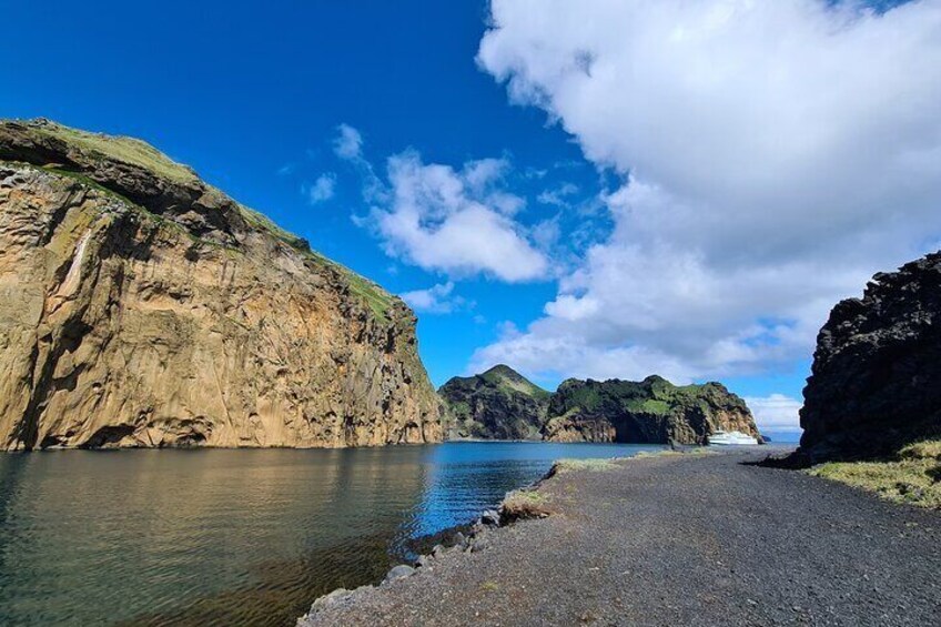Private Westman Islands: Volcano, Wildlife and Scenic Views 4