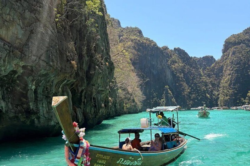 Krabi 4 Islands Day Trip by Longtail Boat or Speedboat 1