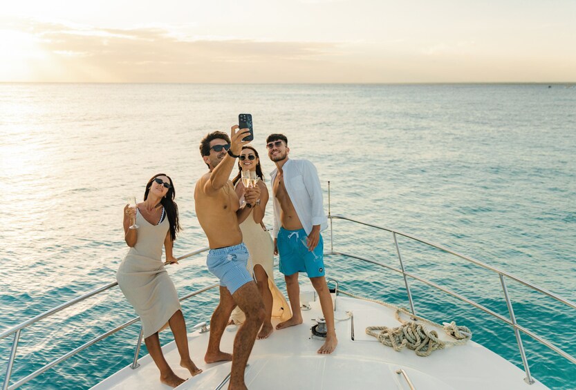 Luxury Private Yacht to Palmilla – Up to 6 1