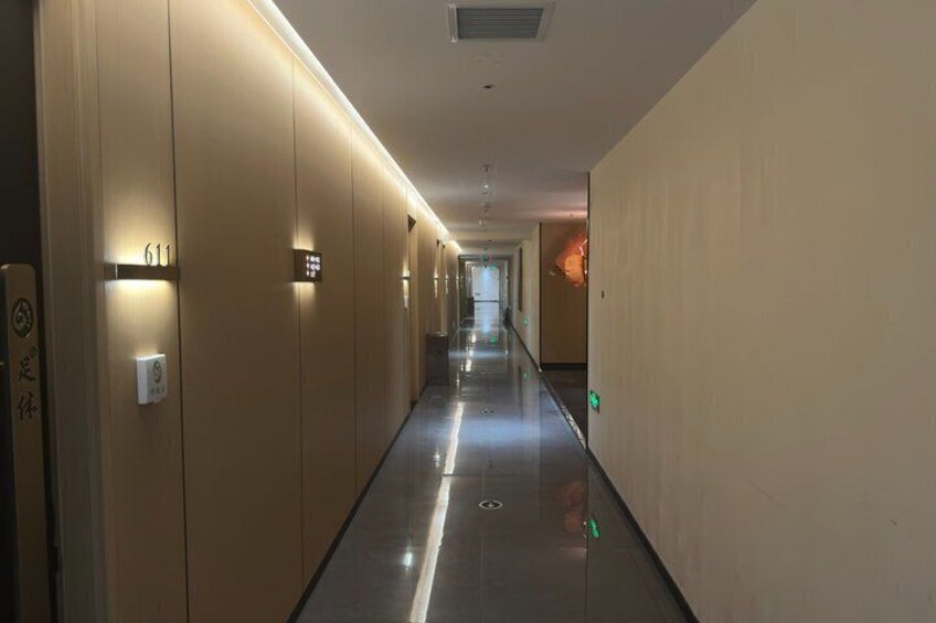 Chongqing Jiefangbei 90 Minutes Foot and Body Massage Spa 3