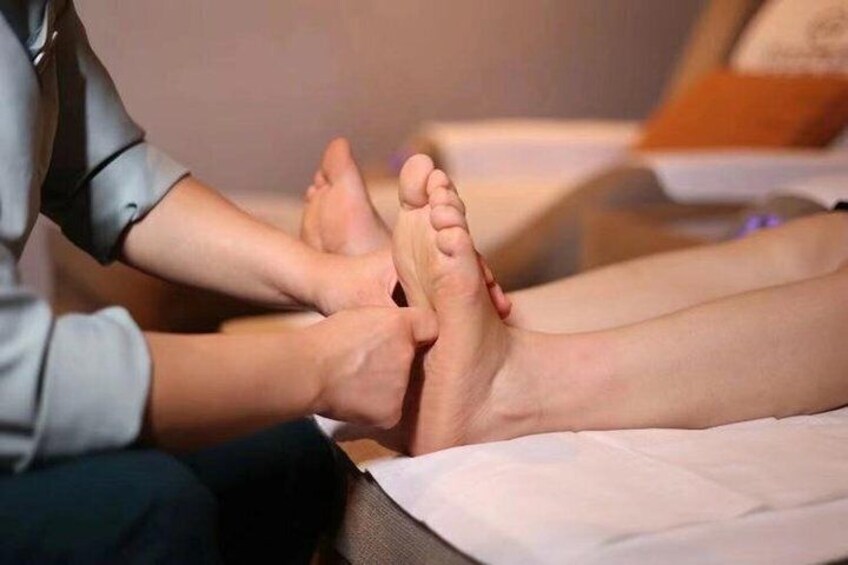 Chongqing Jiefangbei 90 Minutes Foot and Body Massage Spa 1