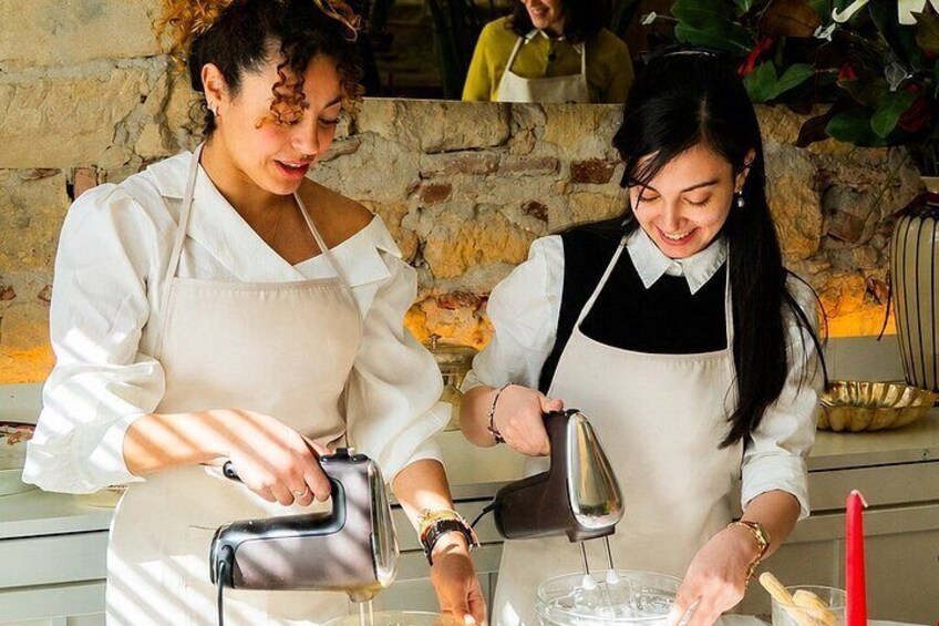 Bari Pizza and Tiramisu Class with Wine and Gelato 2