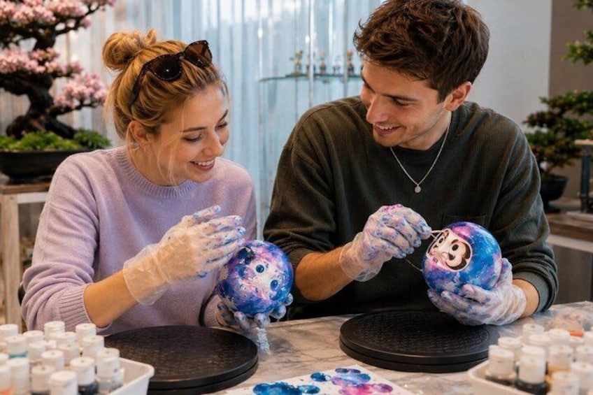 Daruma Painting Workshop with Instructor in Tokyo Shinjuku 2