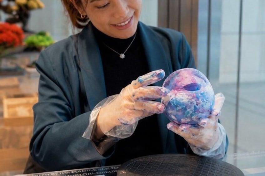 Daruma Painting Workshop with Instructor in Tokyo Shinjuku 4