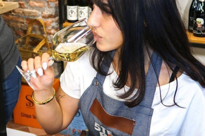 Cinque Terre Authentic Pesto Cooking Class Wine Tasting 2