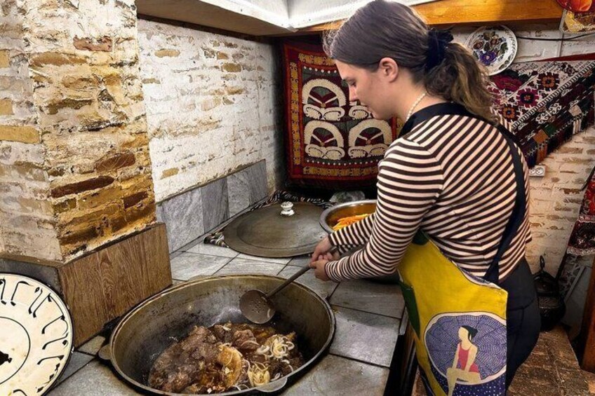 Bukhara Master the Art of Plov in a Traditional Workshop 3