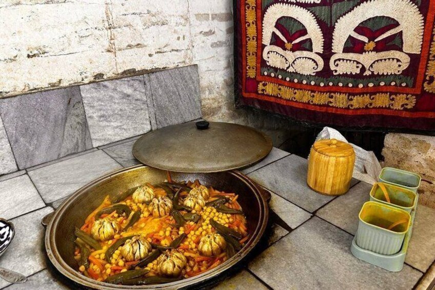 Bukhara Master the Art of Plov in a Traditional Workshop 1