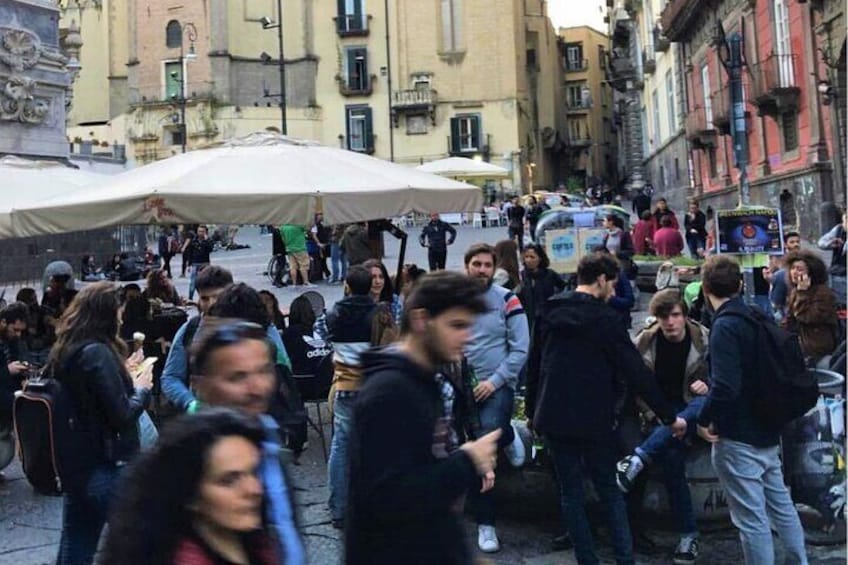Napoli Pub Crawl in the Old Town 2