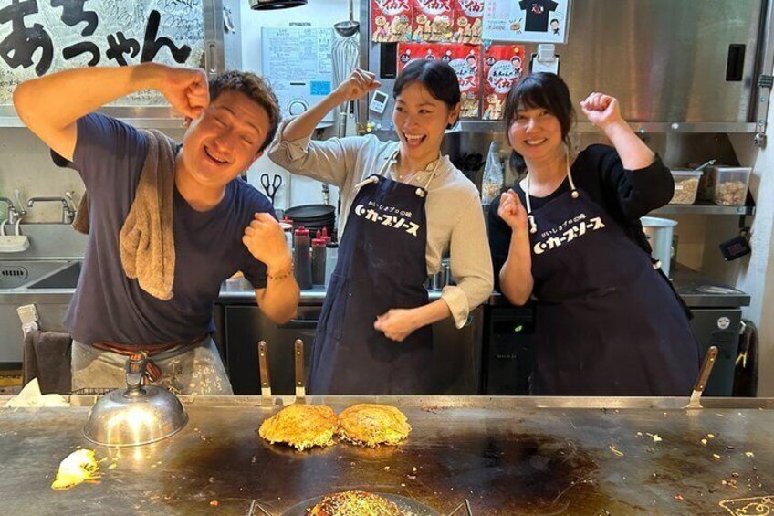 Cook Okonomiyaki on a Real Teppan at a Local Hiroshima Hidden Gem 4