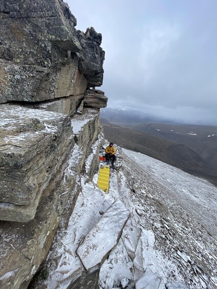 Picture 4 for Activity Longyearbyen: Hype hike with Snacks and Drinks 2