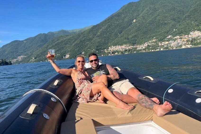 Boat Tour 1 Hour Lake Como Discover the Villas with Aperitif 3