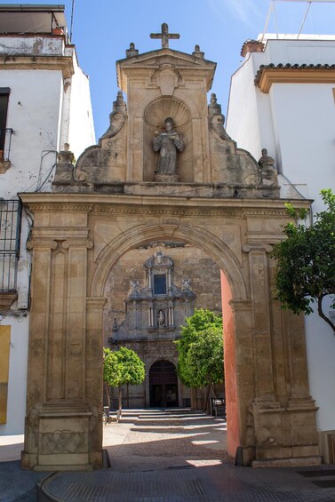 Picture 3 for Activity Córdoba: Historic Quarter Private Tour with Wine Tasting 2