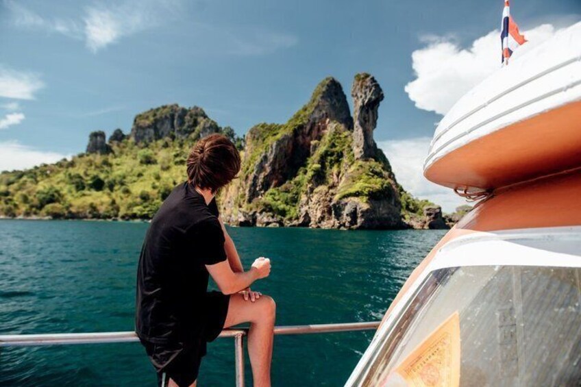 8 Island Sunset Premium Big Boat Tour with Dinner and Wine 5