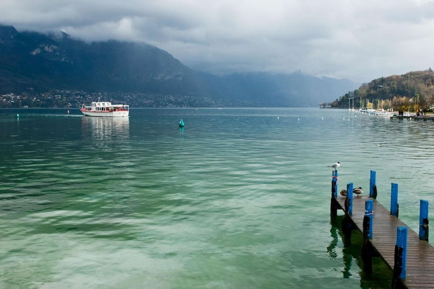 Annecy: Old Town Guided Walking Tour 4