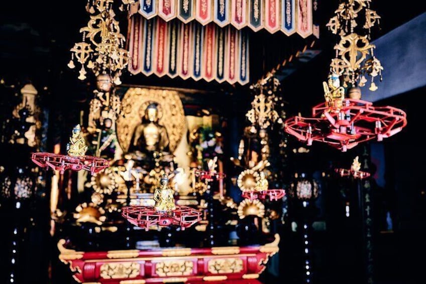 Drone Buddhas flying before the principal image of Amida Buddha in the main hall 1