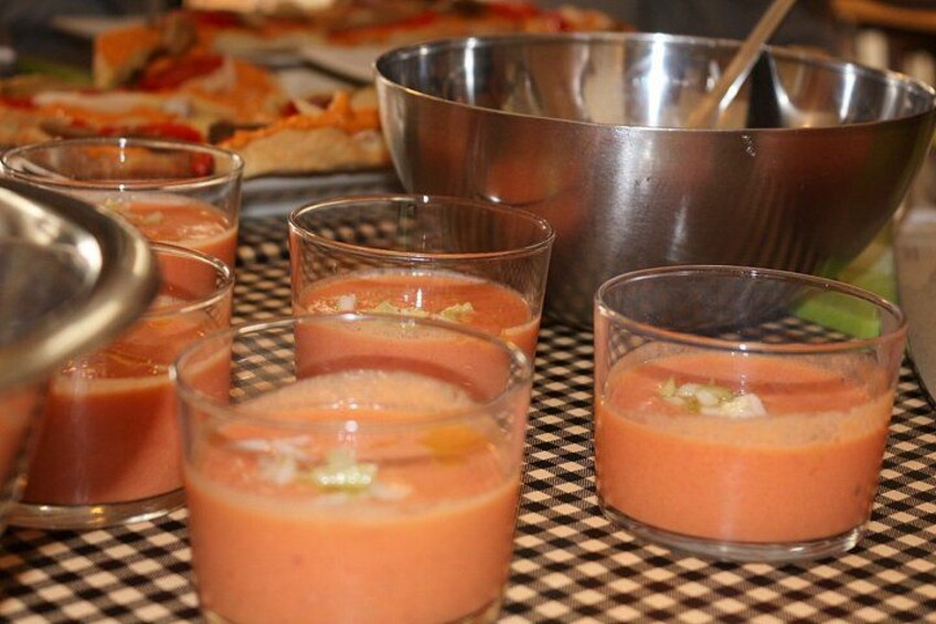 Food experience: Tapas, Paella and Wine Pairing 2