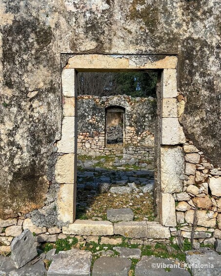 Picture 2 for Activity From Argostoli: Kefalonia Venetian Route Day Trip with Lunch 2