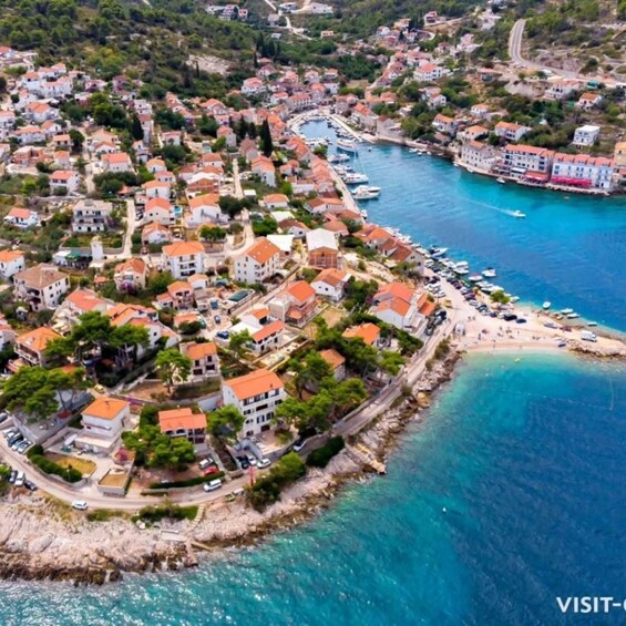 Picture 3 for Activity From Omiš: 3 island Tour-Blue Lagoon, Šolta, Brač with Lunch 2