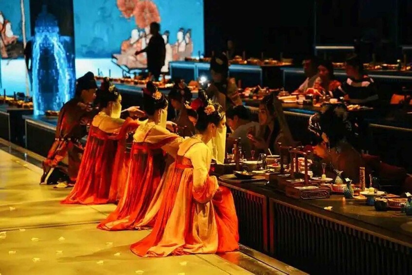 Picture 2 for Activity Chengdu: Shuyanfu Immersive Cultural Dining Experience 3