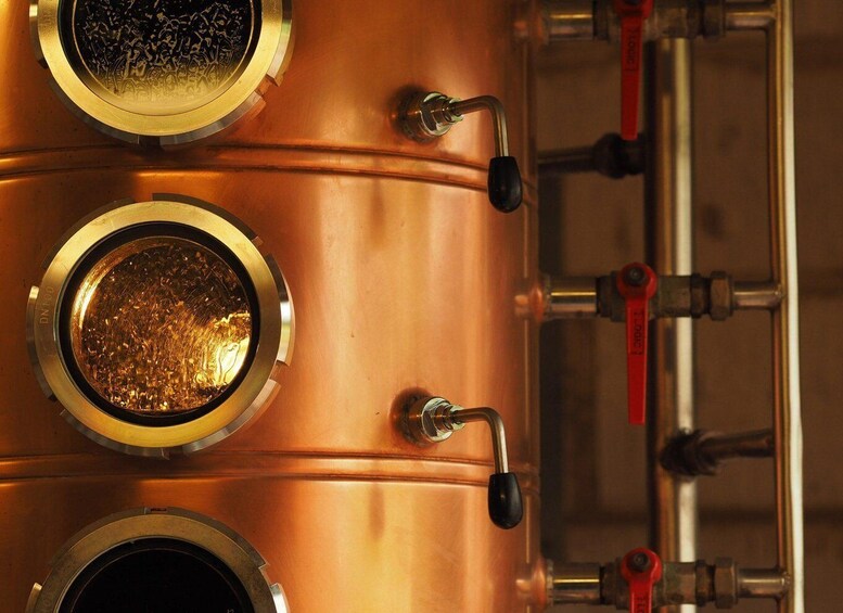 Picture 2 for Activity Ludlow: Behind-the-Scenes Award-Winning Distillery Tour 2