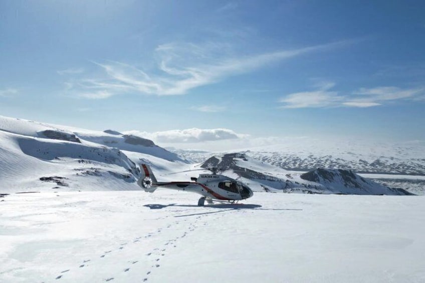 Private Tour in Reykjavik in Ice and Fire Helicopter to Hengil 1
