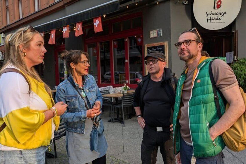 Colorful neighborhood tour Kreuzberg with insider 3