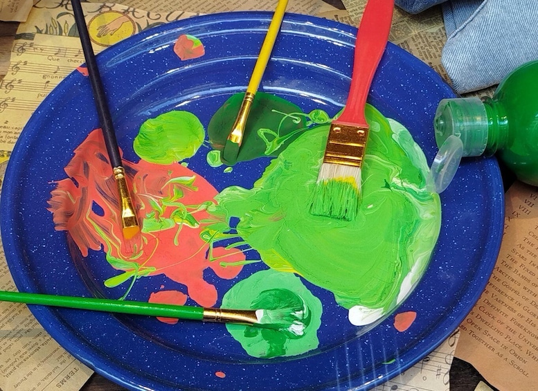 Picture 4 for Activity Lecce: Art and Aperitivo Workshop with Snacks and Wine 2