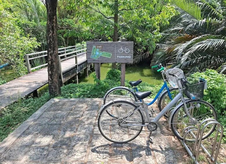 Picture 1 for Activity Bangkok: Green Lung Boat, Bike & Nature Tour 3