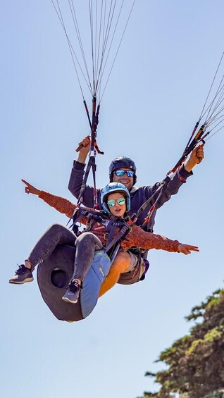 Picture 3 for Activity Santiago: Tandem Paragliding with DGAC-Licensed Pilot 3