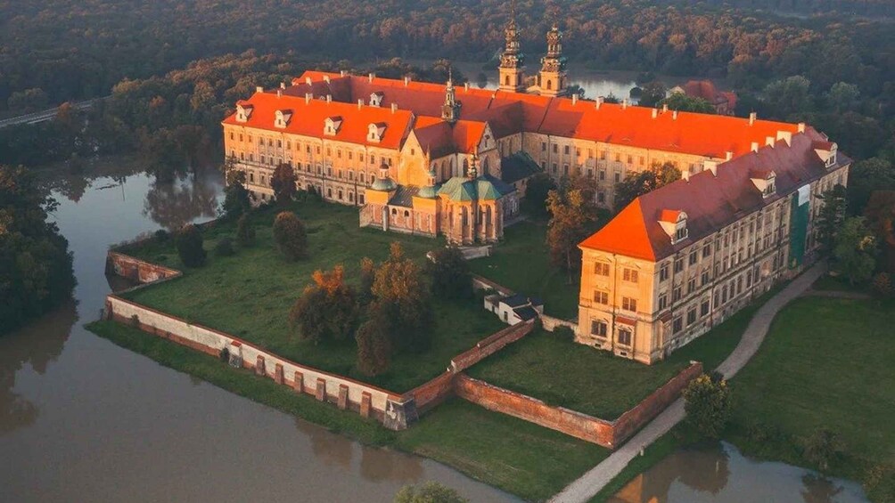 Picture 2 for Activity Wrocław: Lubiąż Abbey Private Half-day Tour with Transfer 4