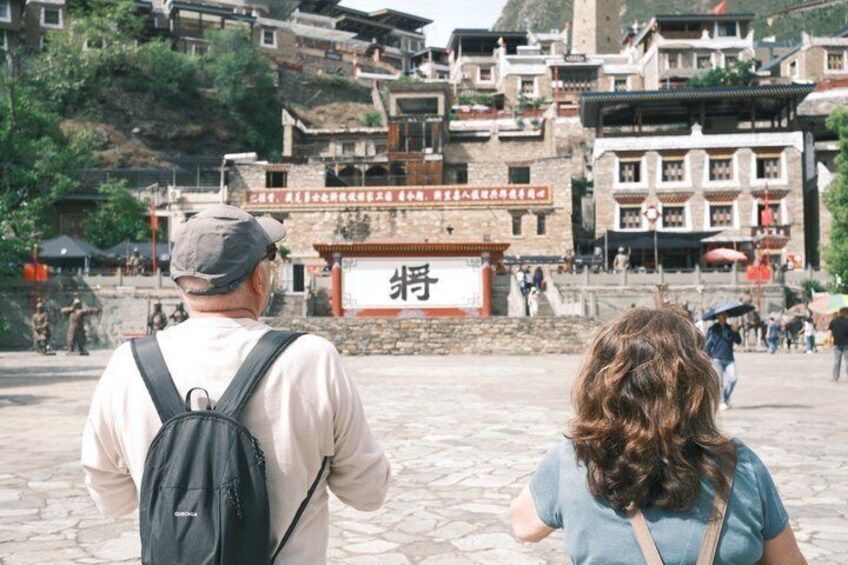 Chengdu Jiuzi and Ganbao Tibetan Villages Heritage Day Trip 1