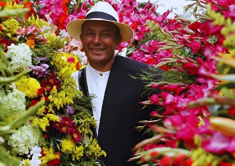 Medellín Flower Festival: Santa Elena Silleteros Experience 4